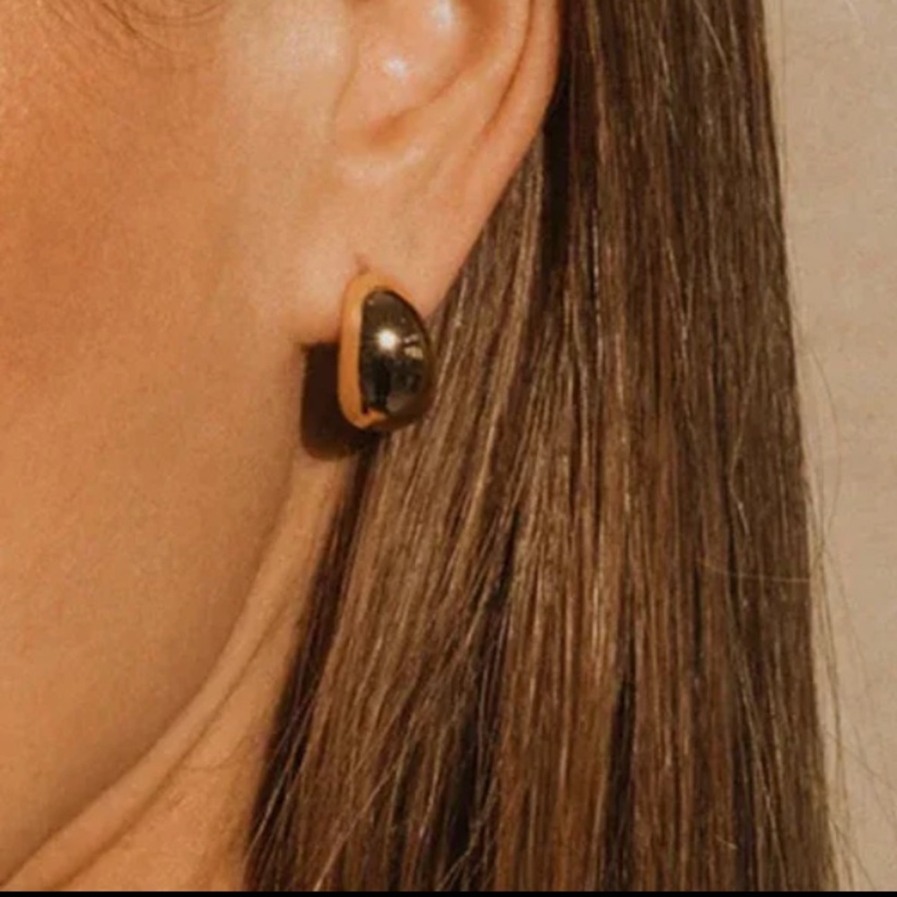 NWT STERLING SILVER SMALL EARRINGS - Picture 4 of 4